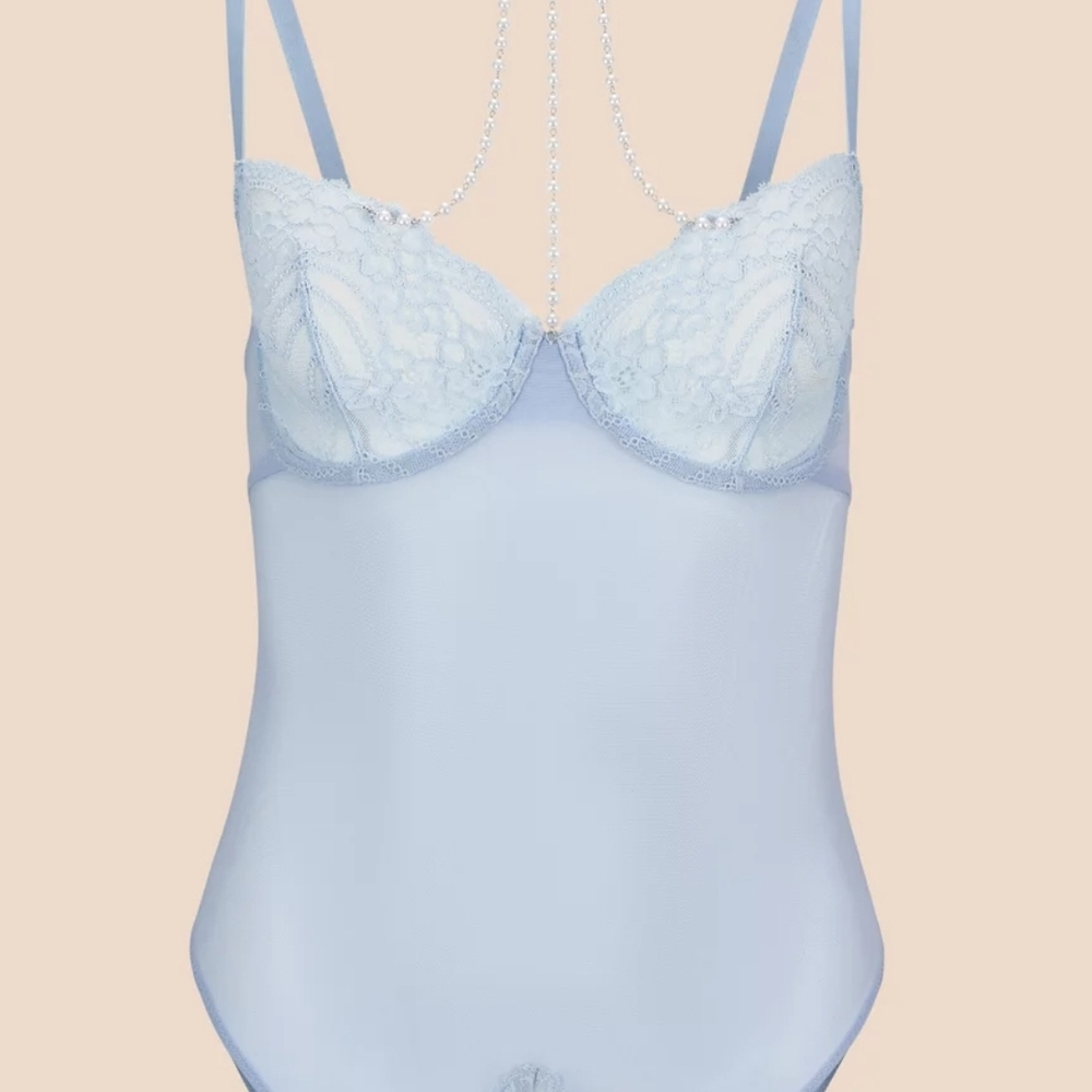 Adore Me Elegant Light Blue Lace Bodysuit 32B Cup / Body typeSmall